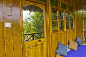 utulivu wood bungalows